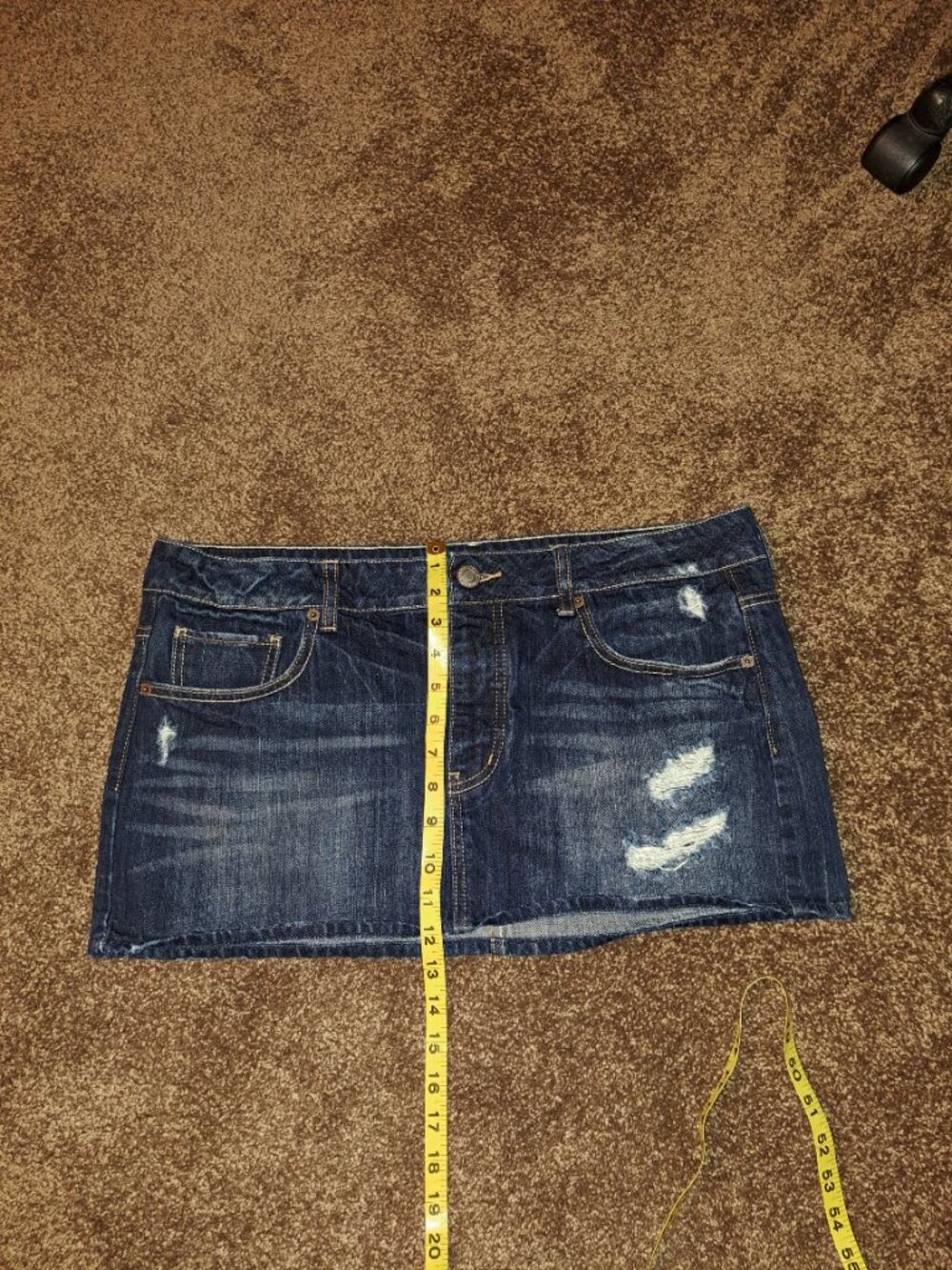 American Eagle dark wash denim mini skirt w/distressed embroidered pockets - Picture 9 of 9